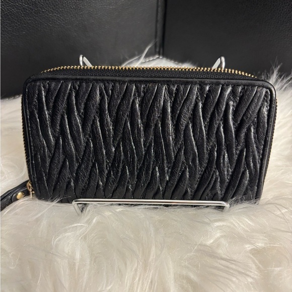 Coach Black Accordion Zip Wristlet w/ Quilted Leather - Picture 4 of 7